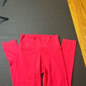 Aritzia pink leggings